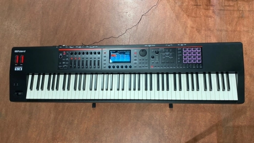 Roland FANTOM-08 Synthesizer Keyboard
